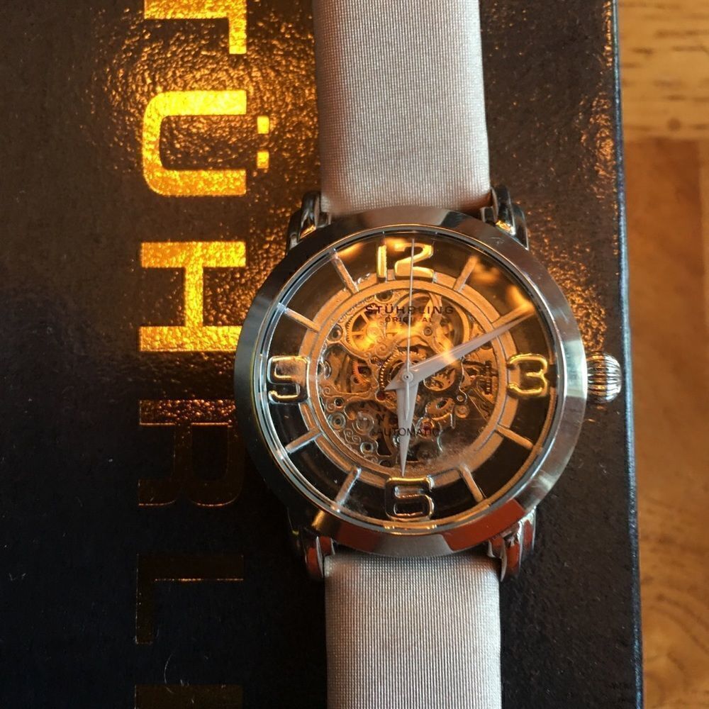 STUHRLING WATCH w Box - Picture 4 of 10